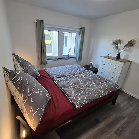 Apartment Doppelhaushaelfte Thora Niesgrau
