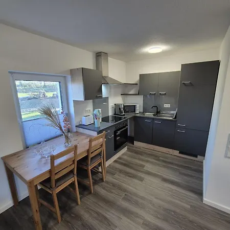 Doppelhaushaelfte Thora Apartment