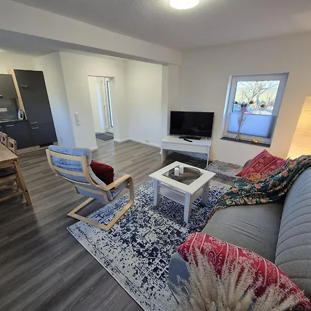 Doppelhaushaelfte Thora Apartment Niesgrau